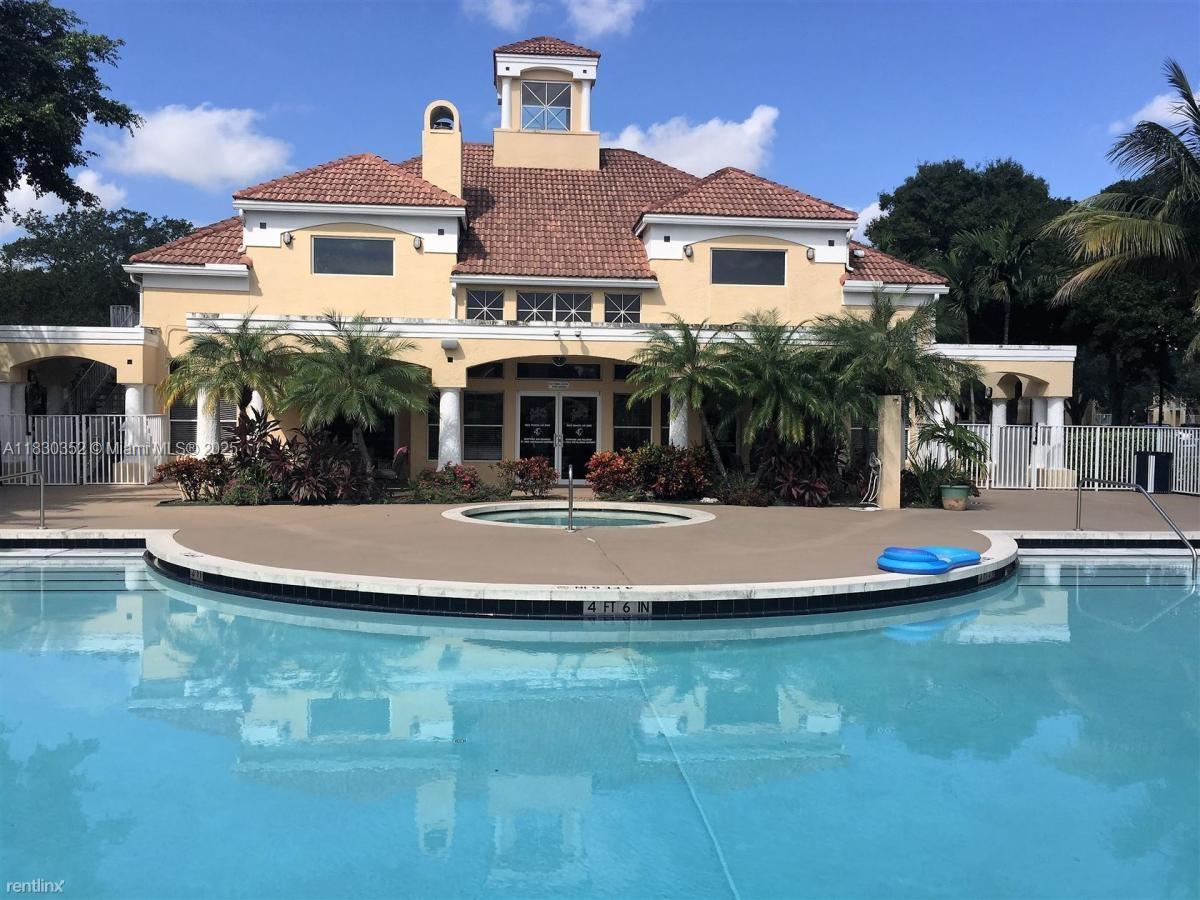 BEAUTIFUL 2/2 PET-FRIENDLY APARTMENT WITH SWEEPING LAKE AND TREE VIEWS. TOTALLY REMODELED WITH BRAND NEW STAINLESS STEEL APPLIANCES, SAMSUNG WASHER, AND DRYER IN THE UNIT, GRANITE COUNTERTOPS, A TILE DESIGN BACKSPLASH, NEWER KITCHEN CABINETS, WALK-IN CLOSETS. THIS GATED AND SECURE SAILBOAT POINTE COMMUNITY IS A PEACEFUL OASIS ON BLUE HERON LAKE, SURROUNDED BY NATURE AND BEAUTIFUL MATURE FLORIDA OAK TREES, WITH A DOCK FOR KAYAKING AND SAILBOATING. LOCATED ON A NATURE PRESERVE WITH LUSH GREEN WALKING PATHS, A POOL OVERLOOKING THE LAKE, A GYM, TENNIS AND BASKETBALL COURTS.READY TO MOVE IN.