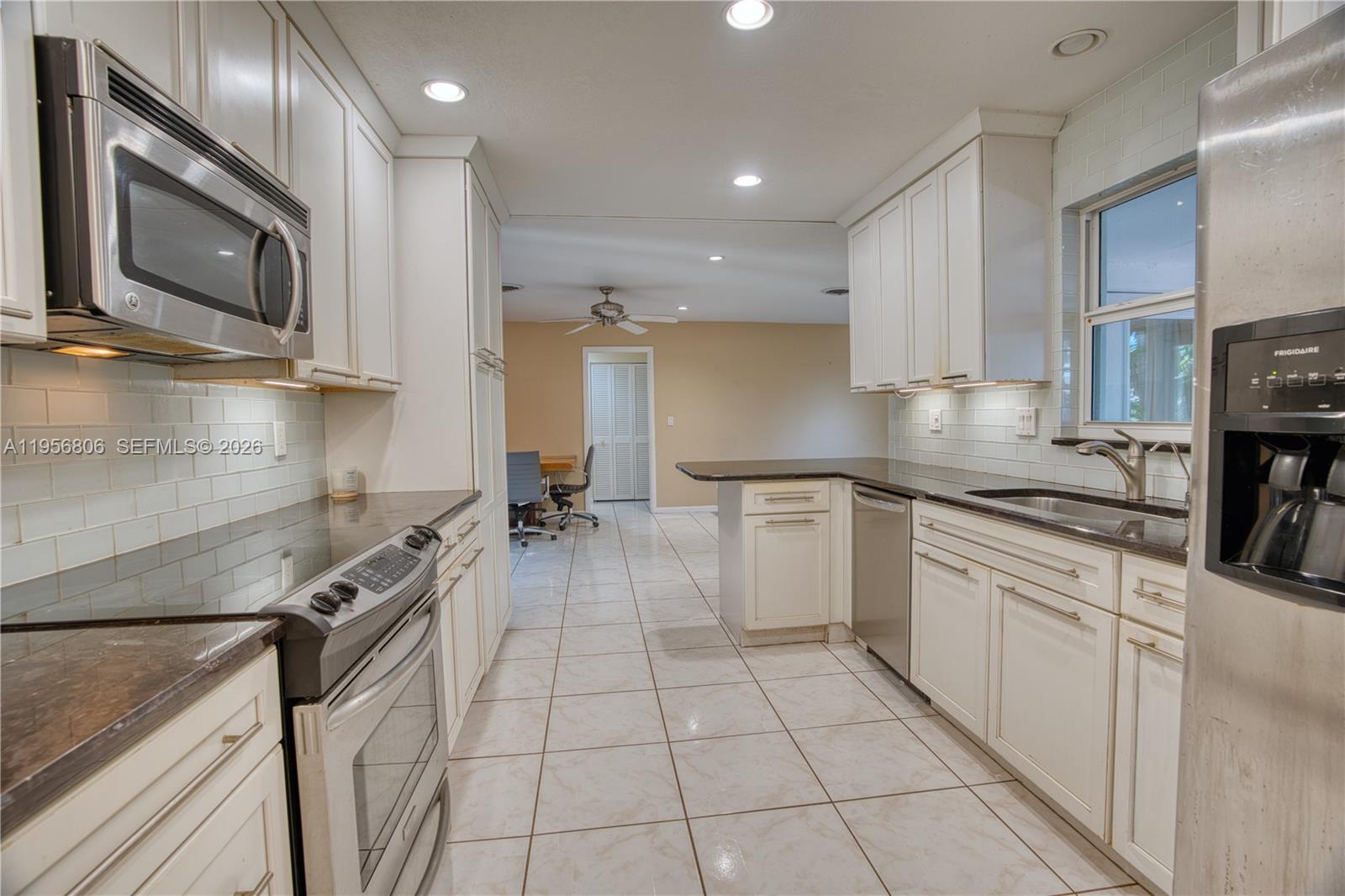 PALM ROW - Residential