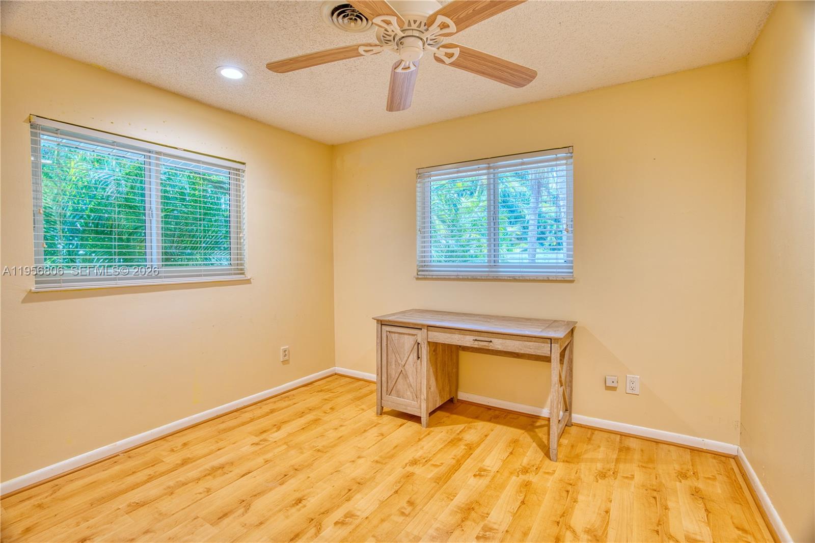 PALM ROW - Residential