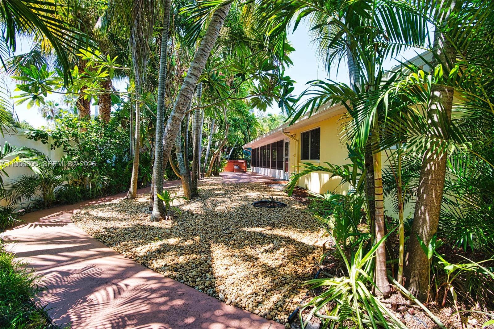 PALM ROW - Residential