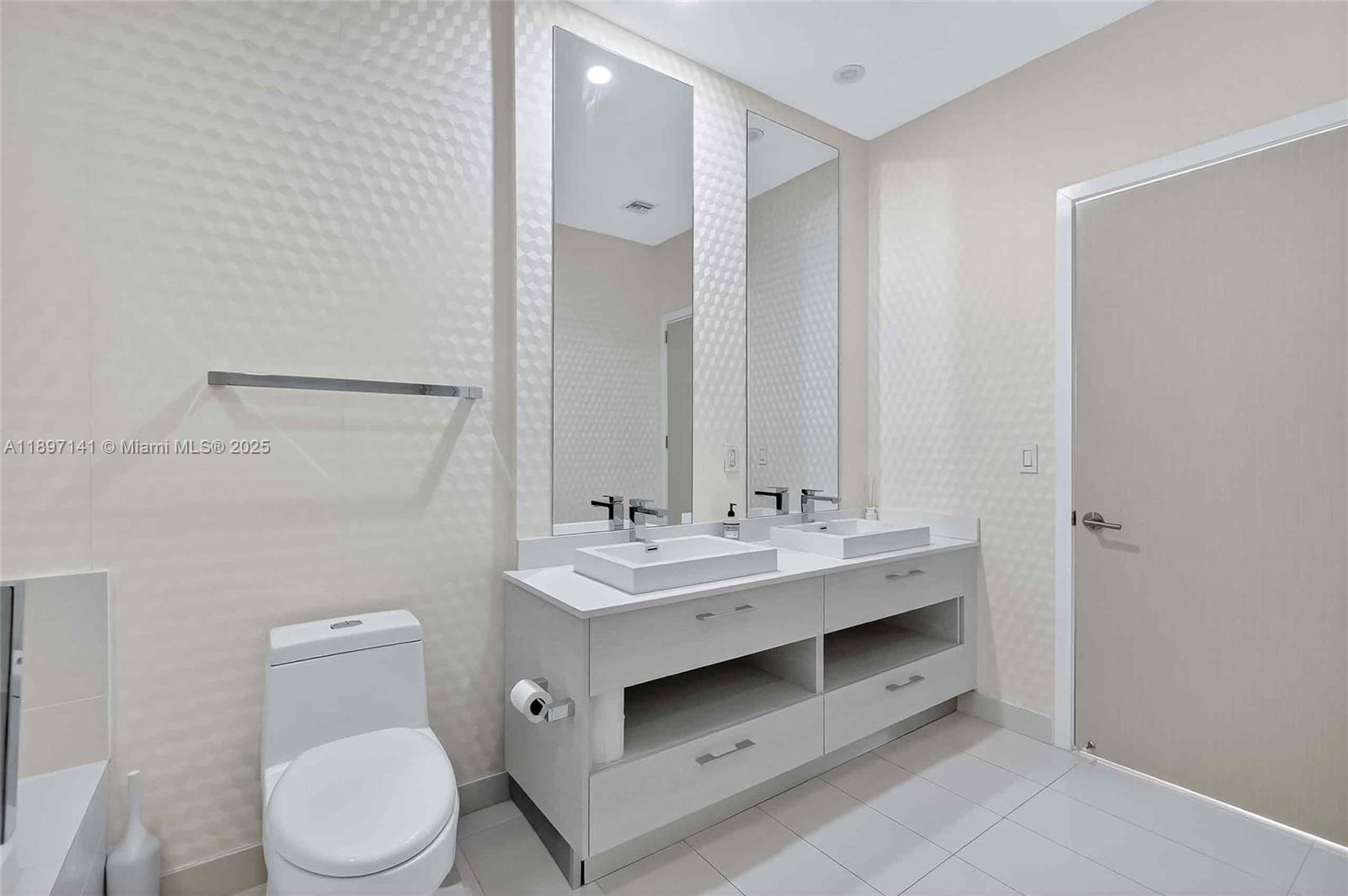 BRICKELL HEIGHTS WEST CON - Residential Lease