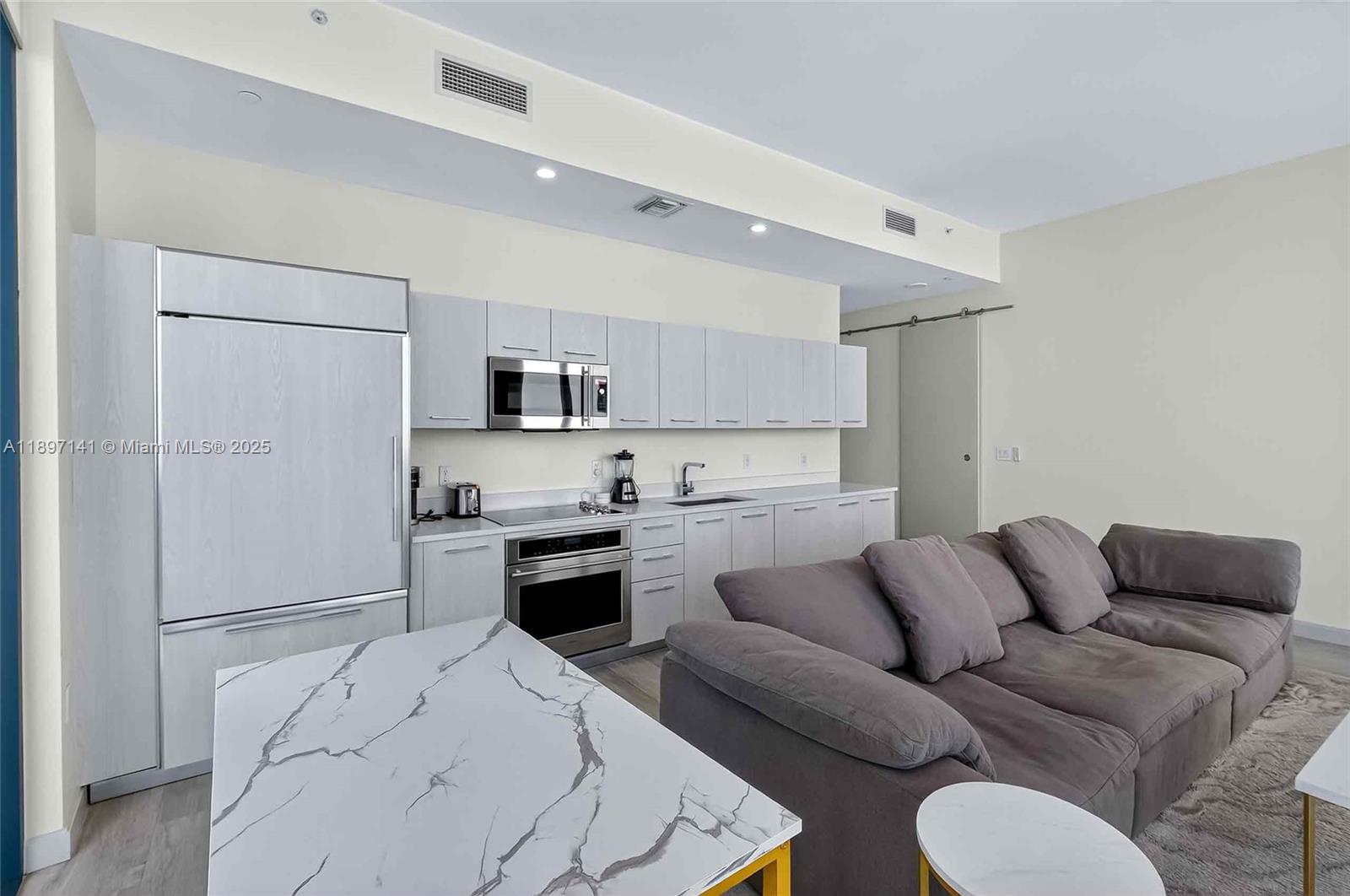 BRICKELL HEIGHTS WEST CON - Residential Lease