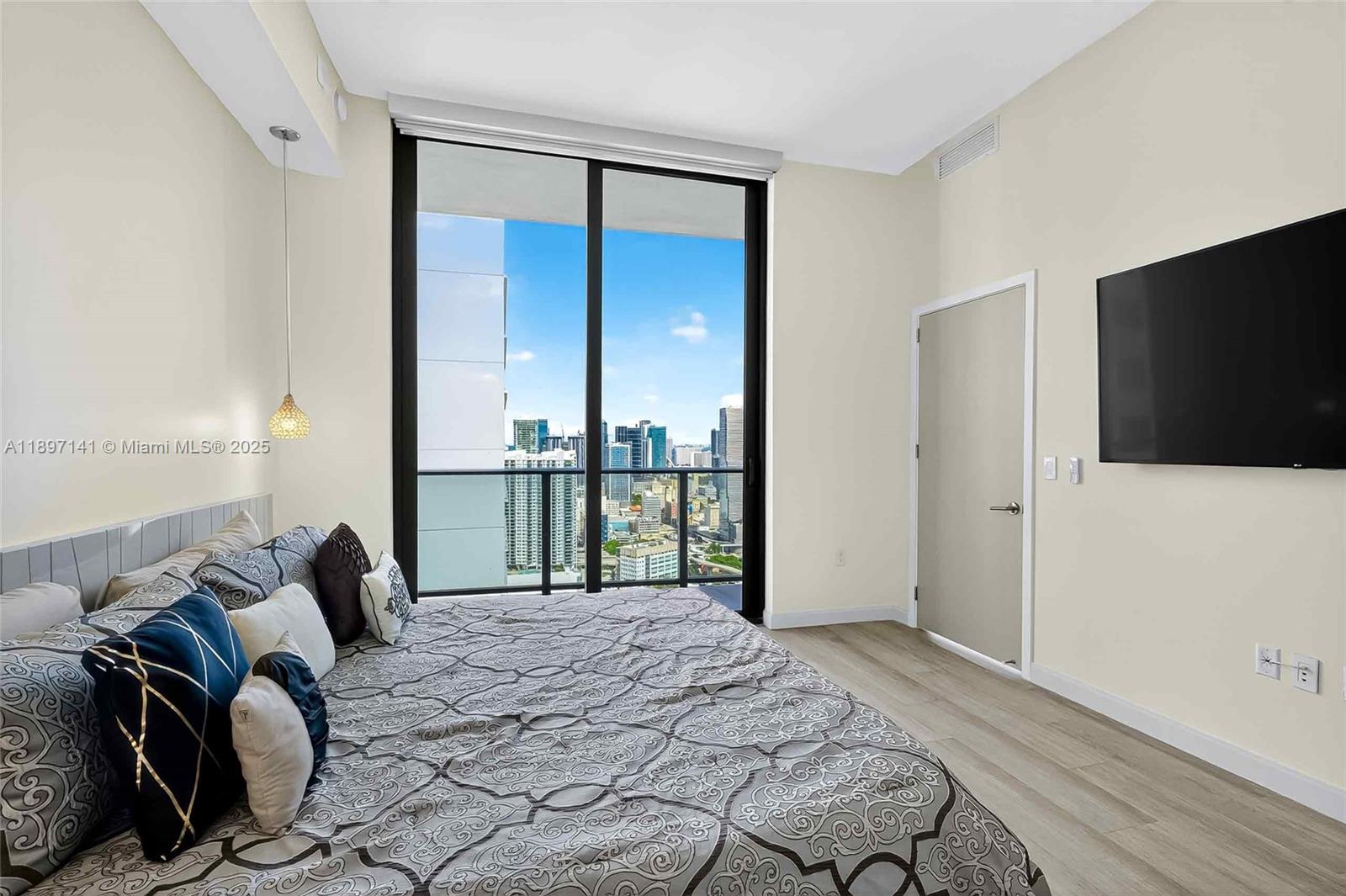BRICKELL HEIGHTS WEST CON - Residential Lease