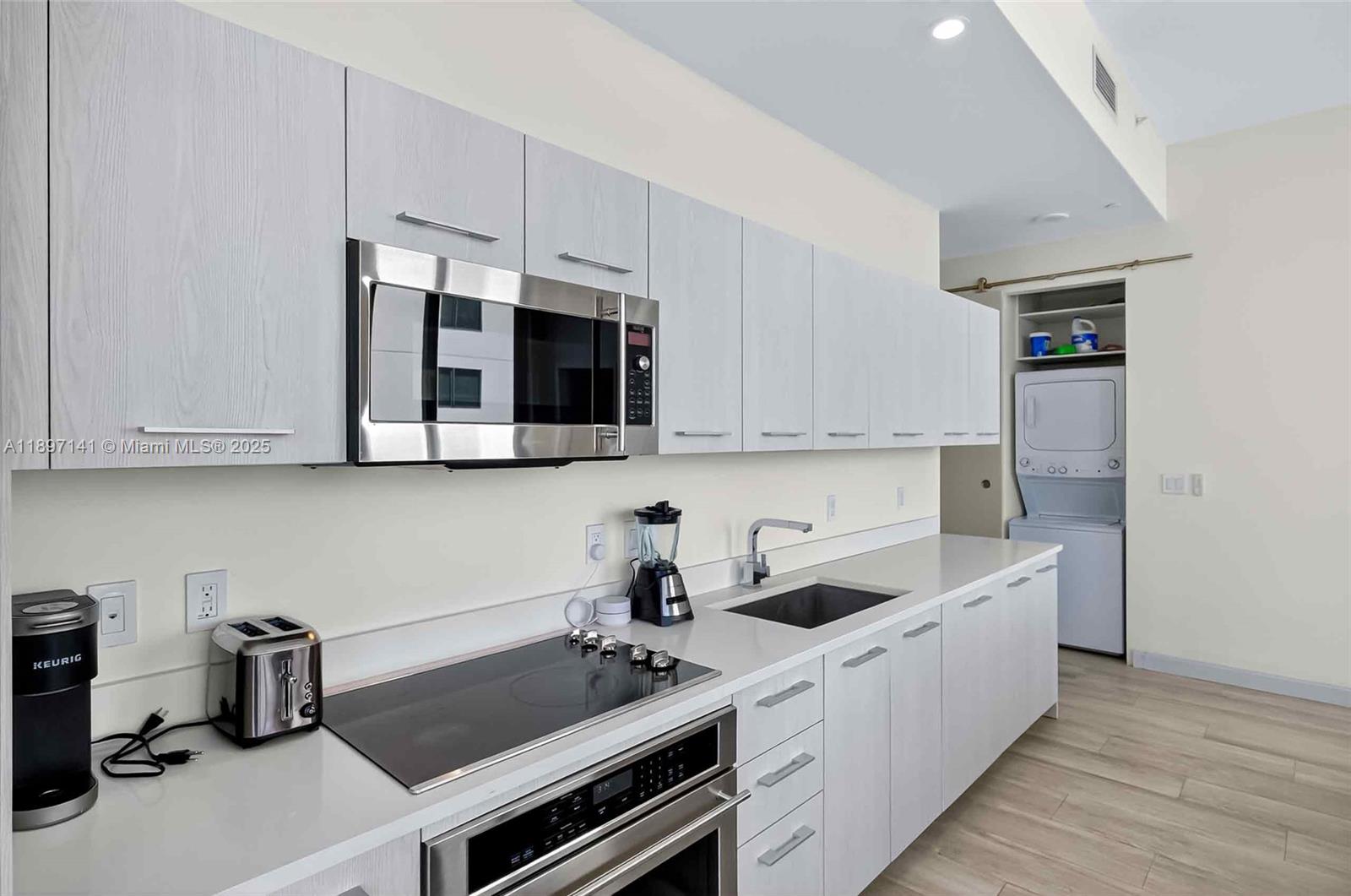 BRICKELL HEIGHTS WEST CON - Residential Lease