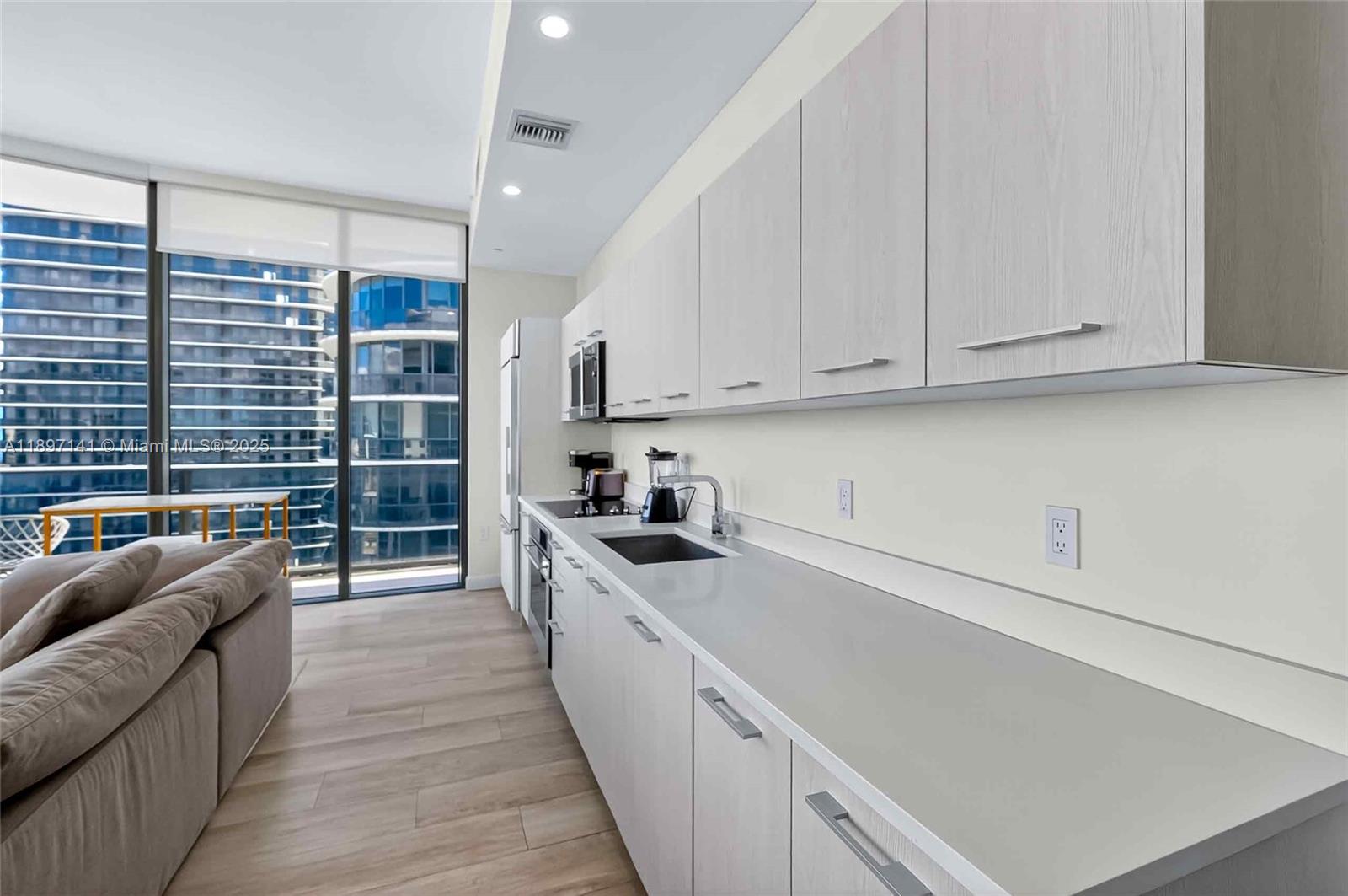 BRICKELL HEIGHTS WEST CON - Residential Lease