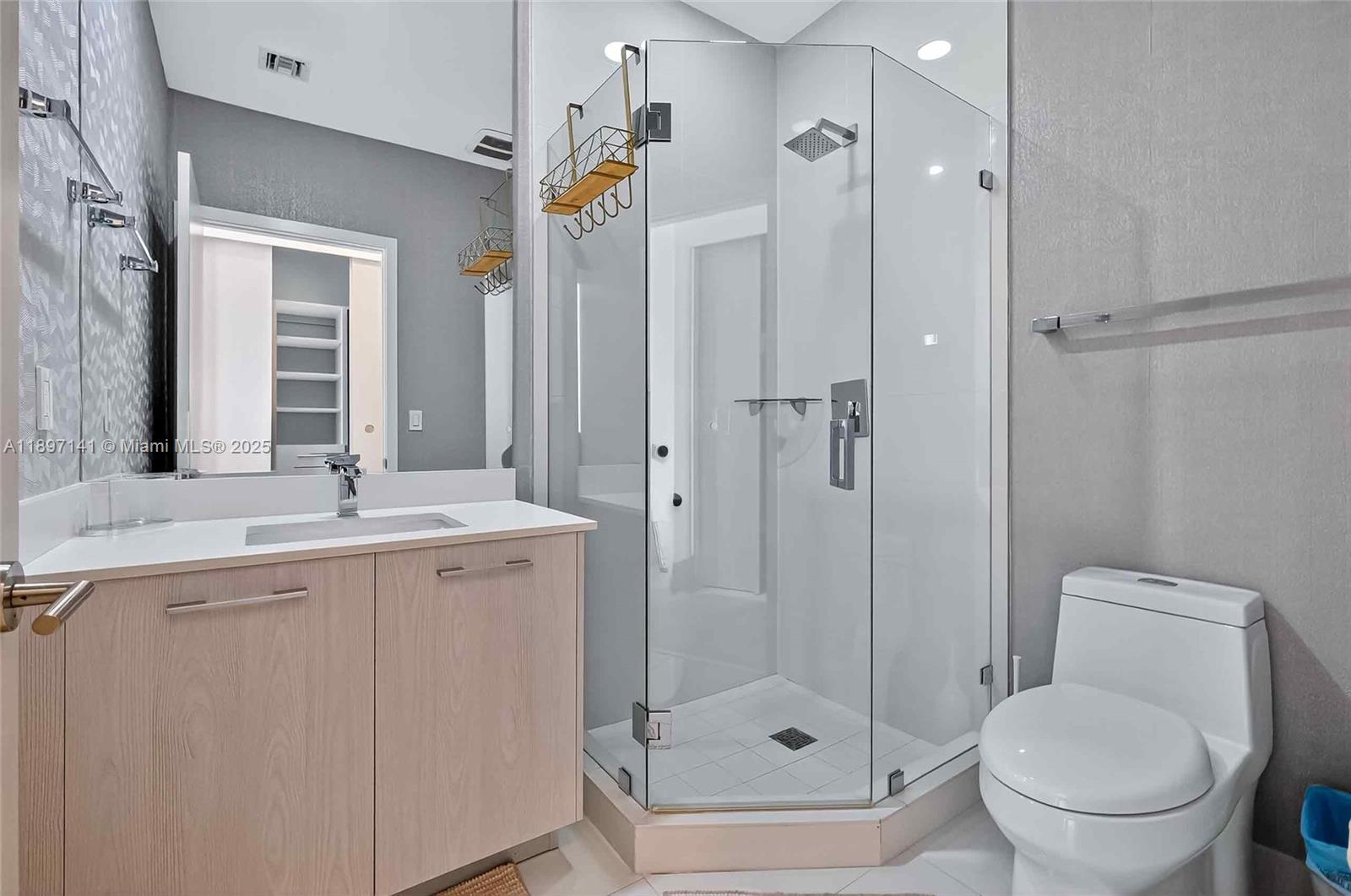 BRICKELL HEIGHTS WEST CON - Residential Lease