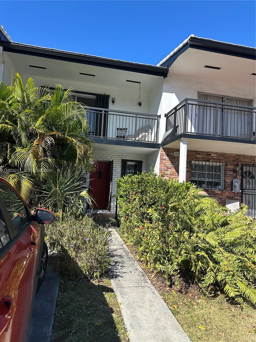 COLLONADE CONDO - Residential