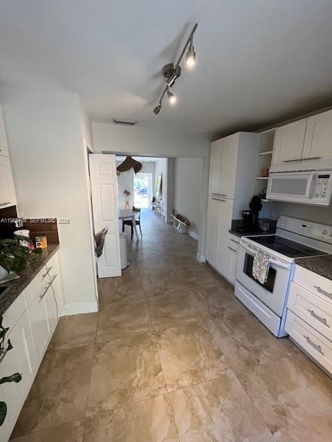 OVERBROOK SHORES NO-2 - Residential Lease