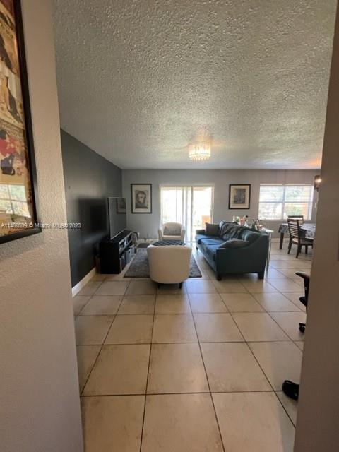 VENETIAN GARDENS AT COUNT - Residential