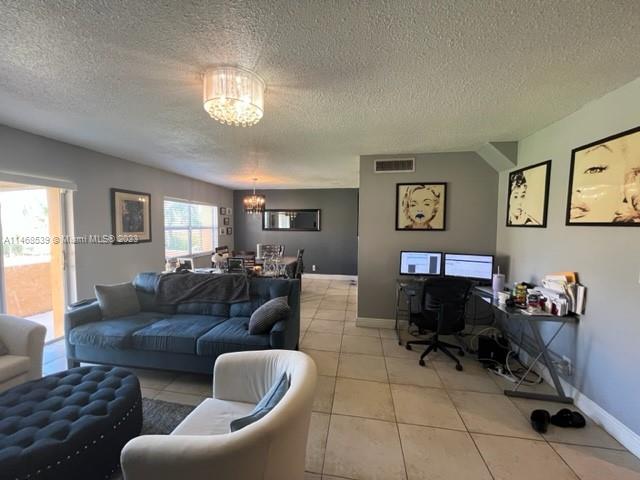 VENETIAN GARDENS AT COUNT - Residential