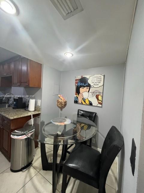 VENETIAN GARDENS AT COUNT - Residential