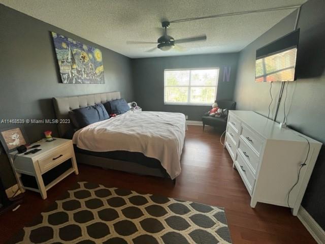 VENETIAN GARDENS AT COUNT - Residential