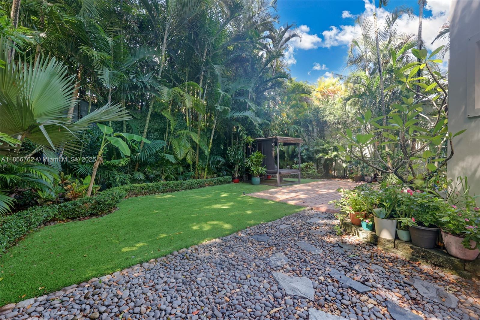 CORAL GABLES GRANADA SEC - Residential