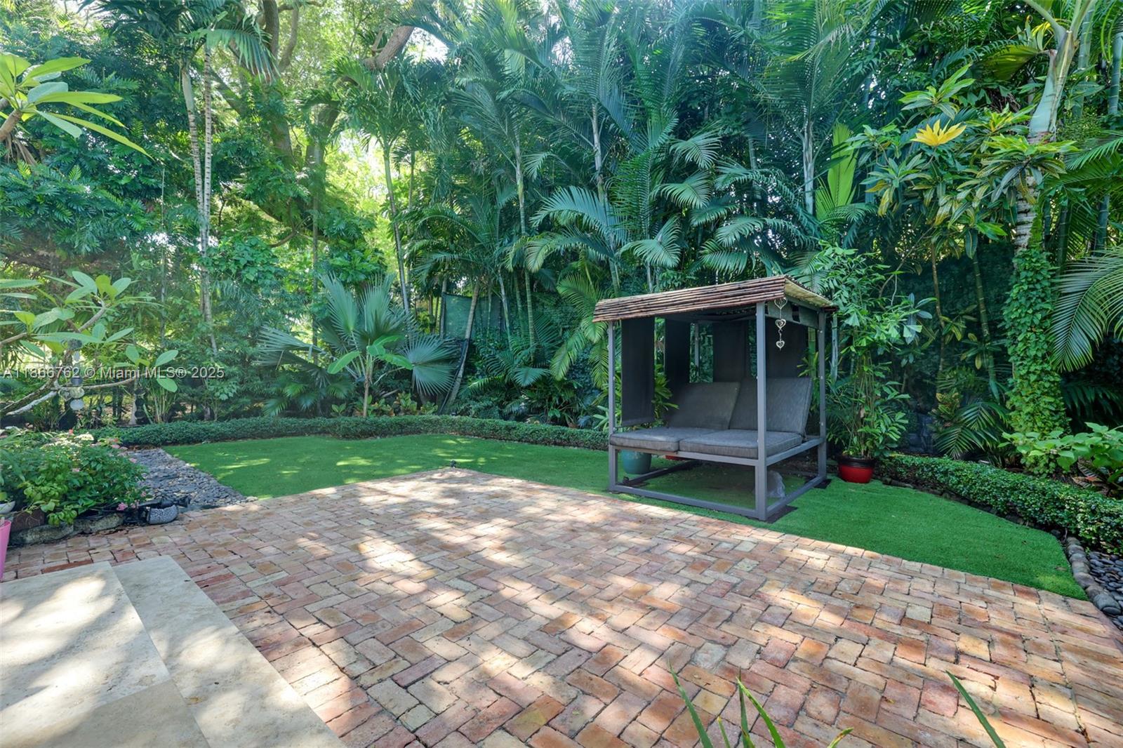 CORAL GABLES GRANADA SEC - Residential