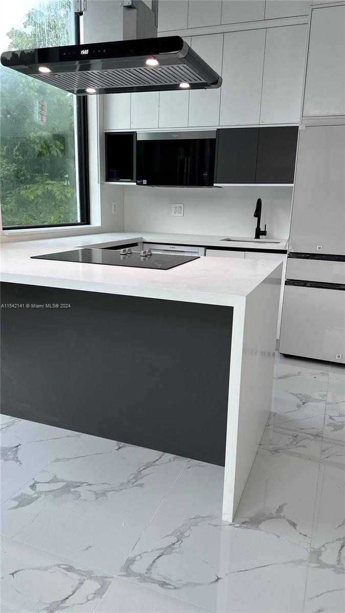 OAK RIDGE PARK - Residential Income