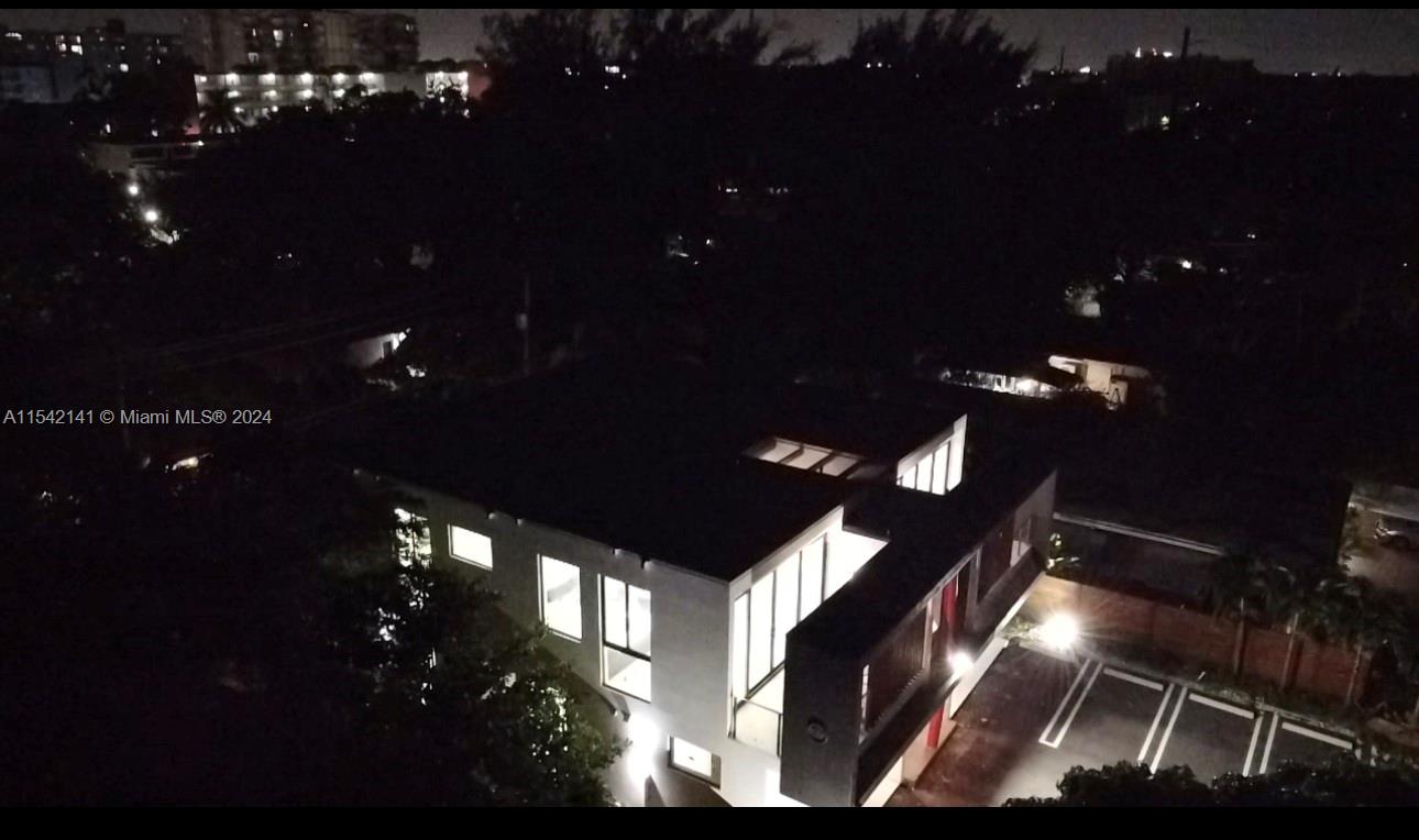 OAK RIDGE PARK - Residential Income