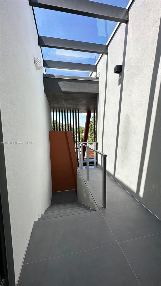 OAK RIDGE PARK - Residential Income