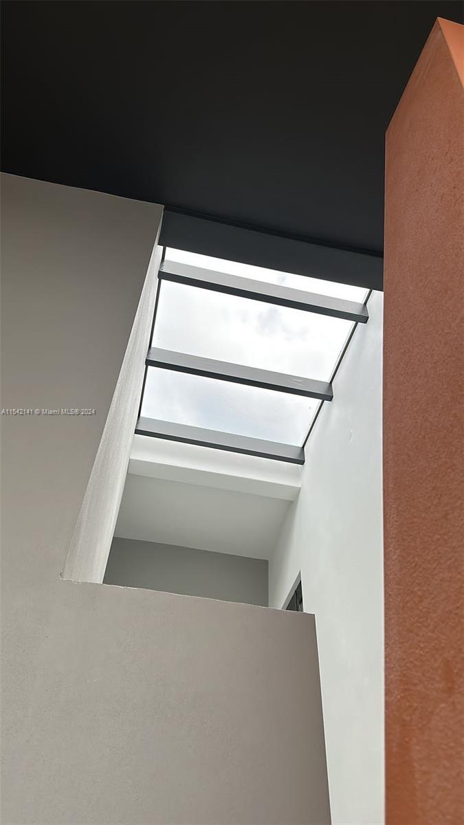 OAK RIDGE PARK - Residential Income