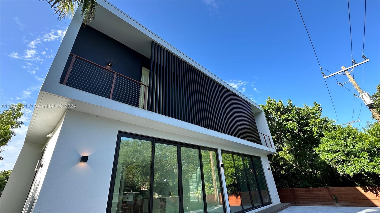 OAK RIDGE PARK - Residential Income