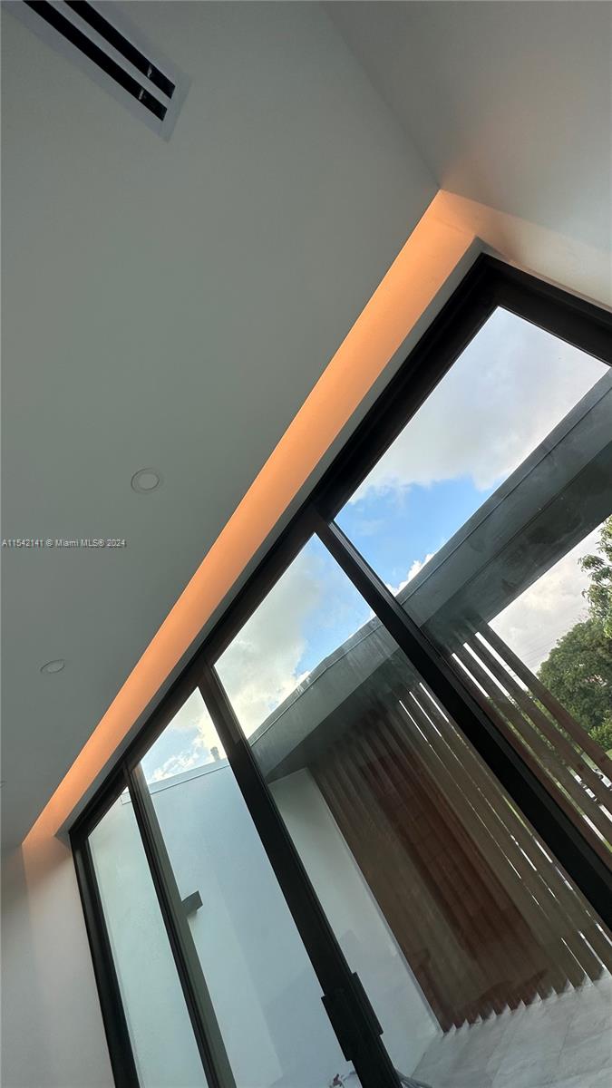 OAK RIDGE PARK - Residential Income