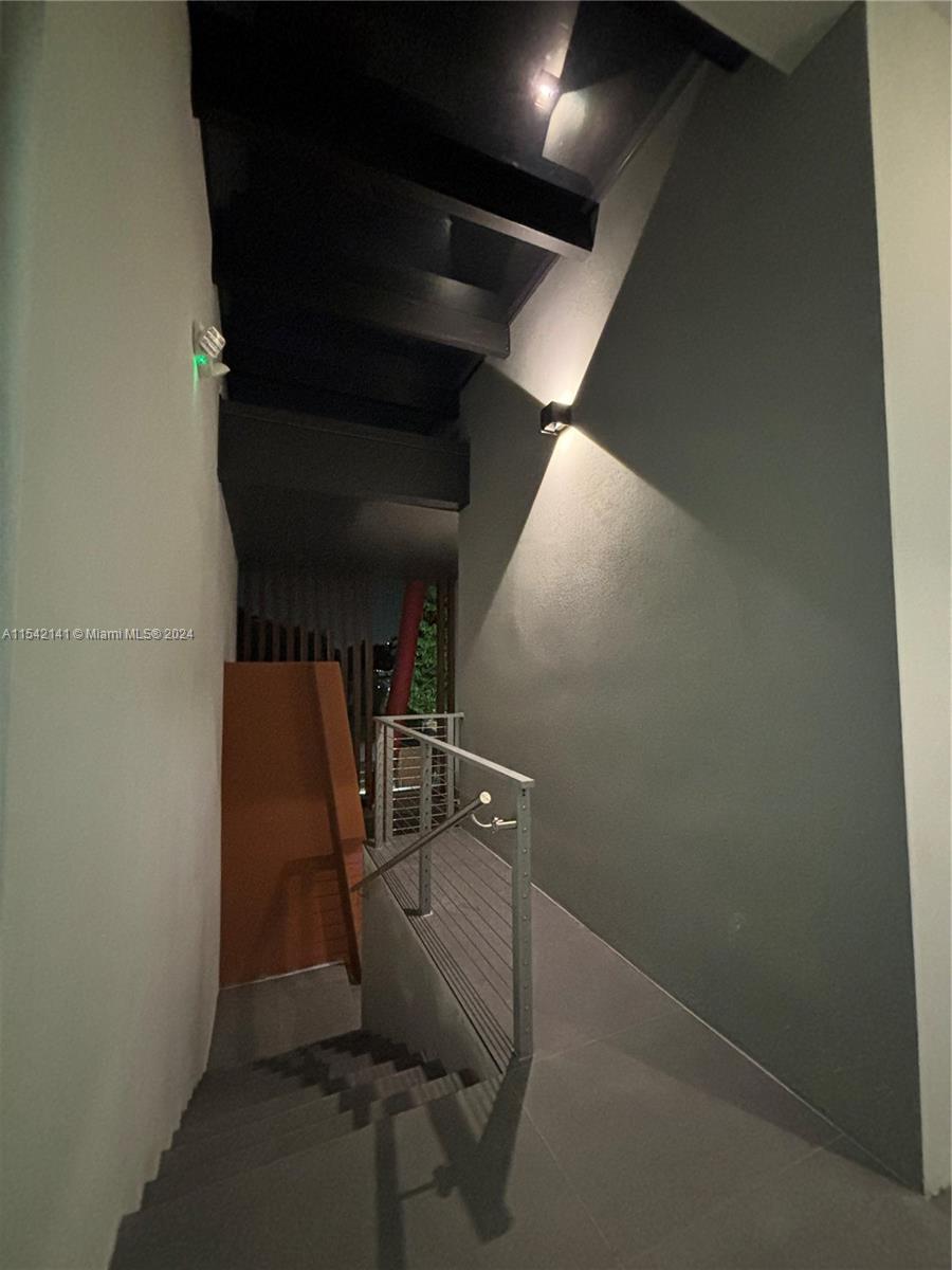 OAK RIDGE PARK - Residential Income