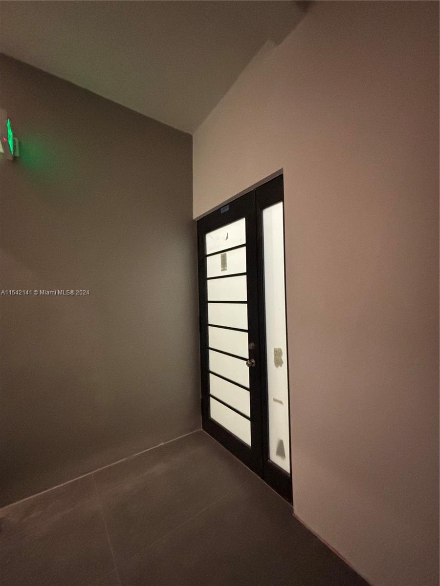 OAK RIDGE PARK - Residential Income