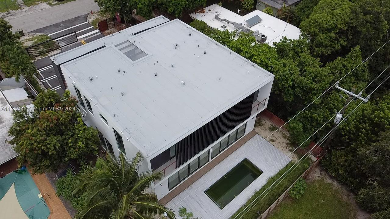 OAK RIDGE PARK - Residential Income