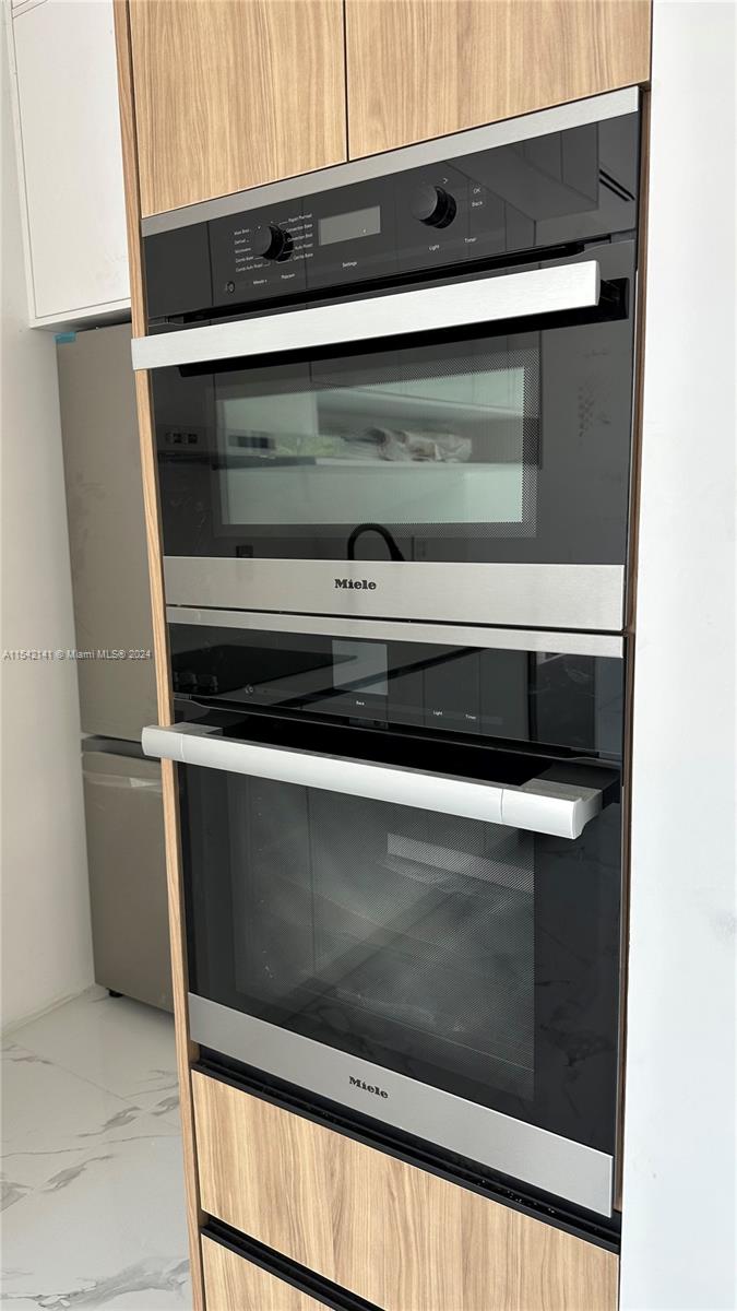 OAK RIDGE PARK - Residential Income