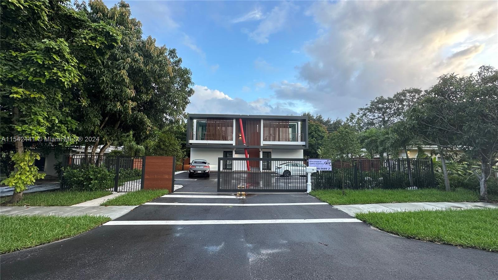 OAK RIDGE PARK - Residential Income