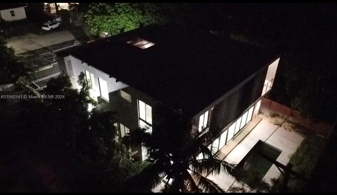 OAK RIDGE PARK - Residential Income