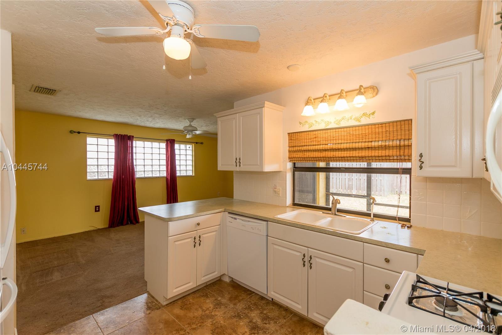 SUNRISE GOLF VILLAGE SEC - Residential