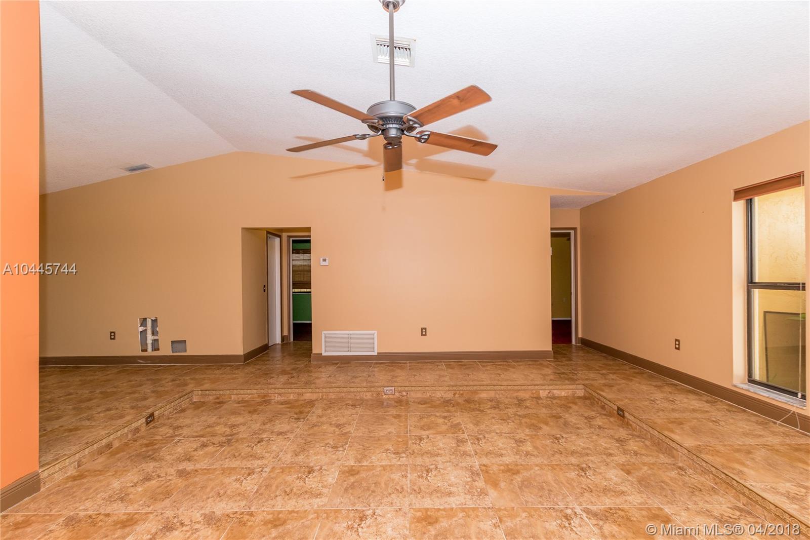 SUNRISE GOLF VILLAGE SEC - Residential