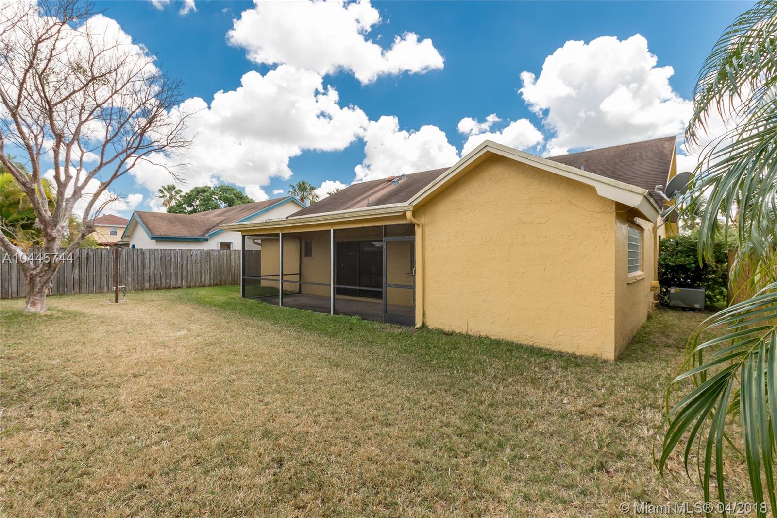 SUNRISE GOLF VILLAGE SEC - Residential