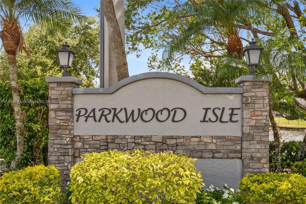 Photo of 1710 SW 100th Ter, Davie, FL 33324 (MLS # A11840145)