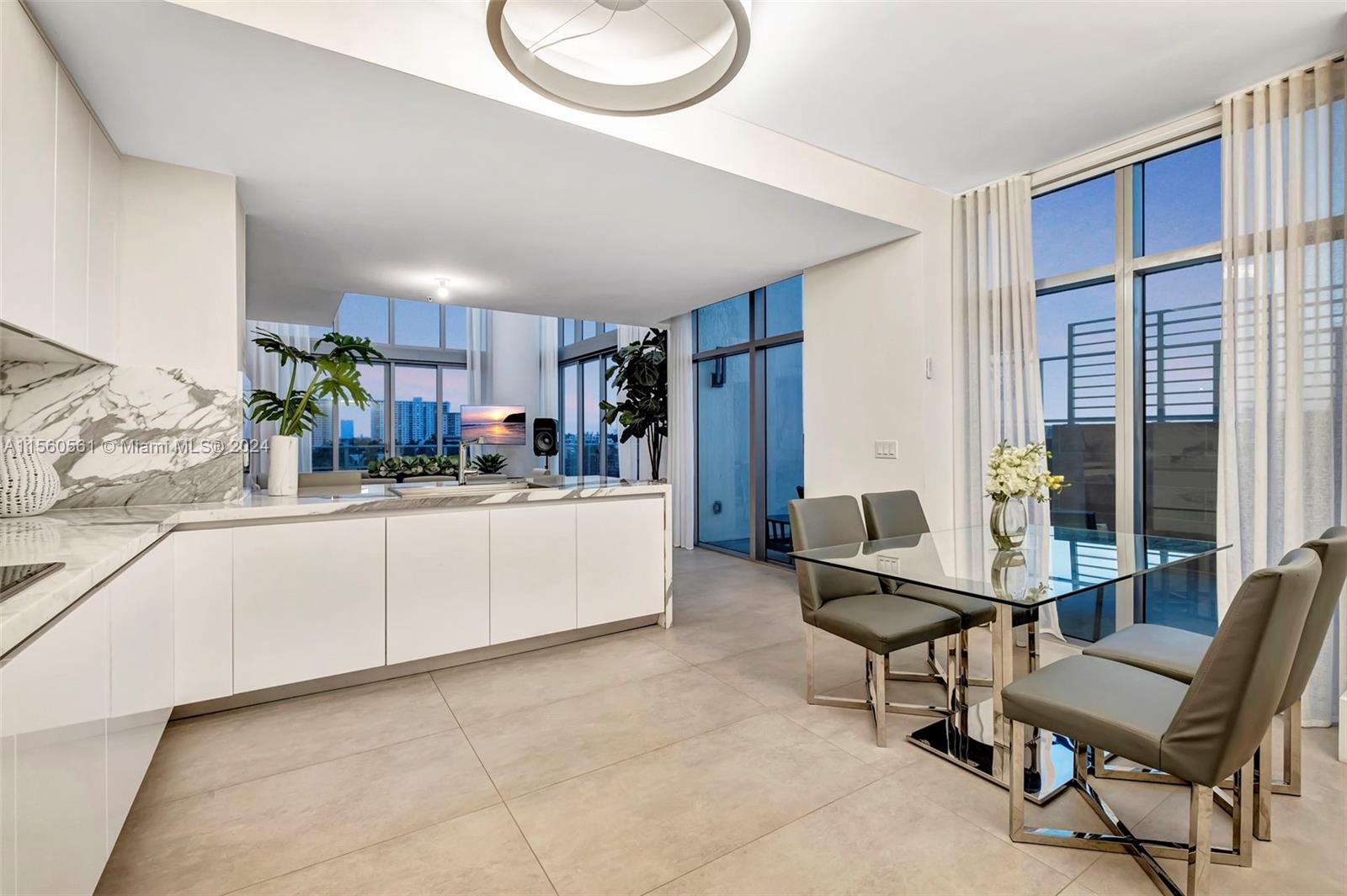 PARQUE TOWERS CONDO - Residential