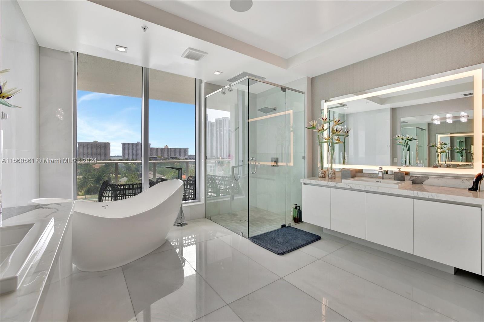 PARQUE TOWERS CONDO - Residential