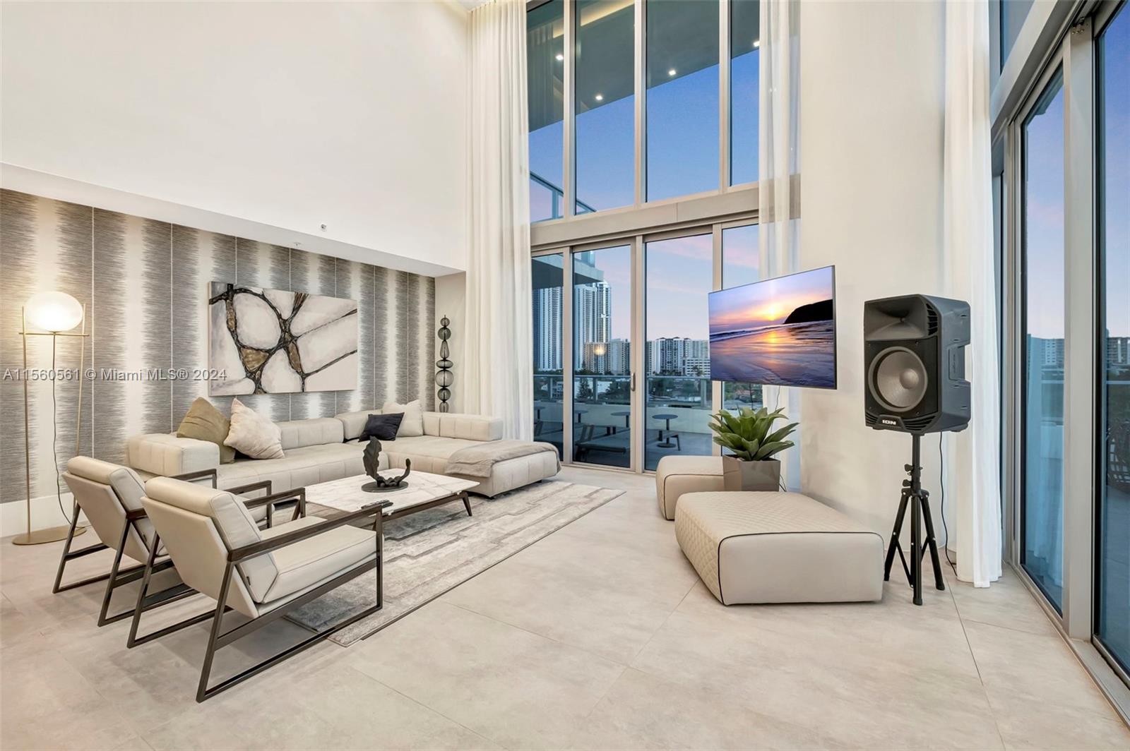 PARQUE TOWERS CONDO - Residential