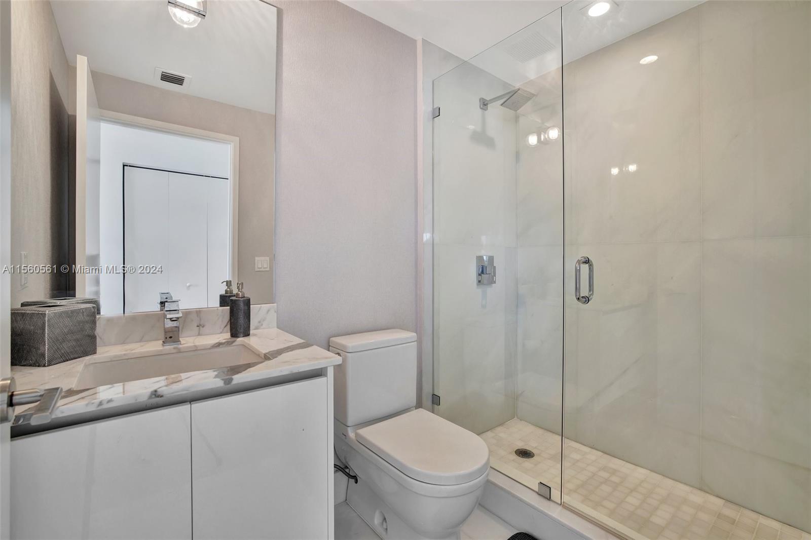 PARQUE TOWERS CONDO - Residential