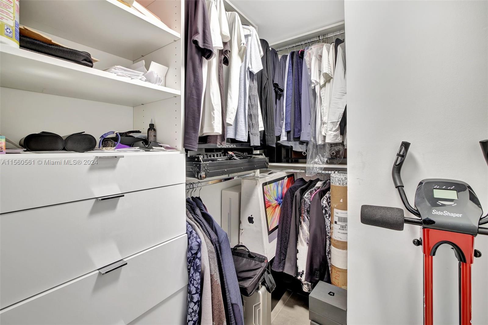 PARQUE TOWERS CONDO - Residential