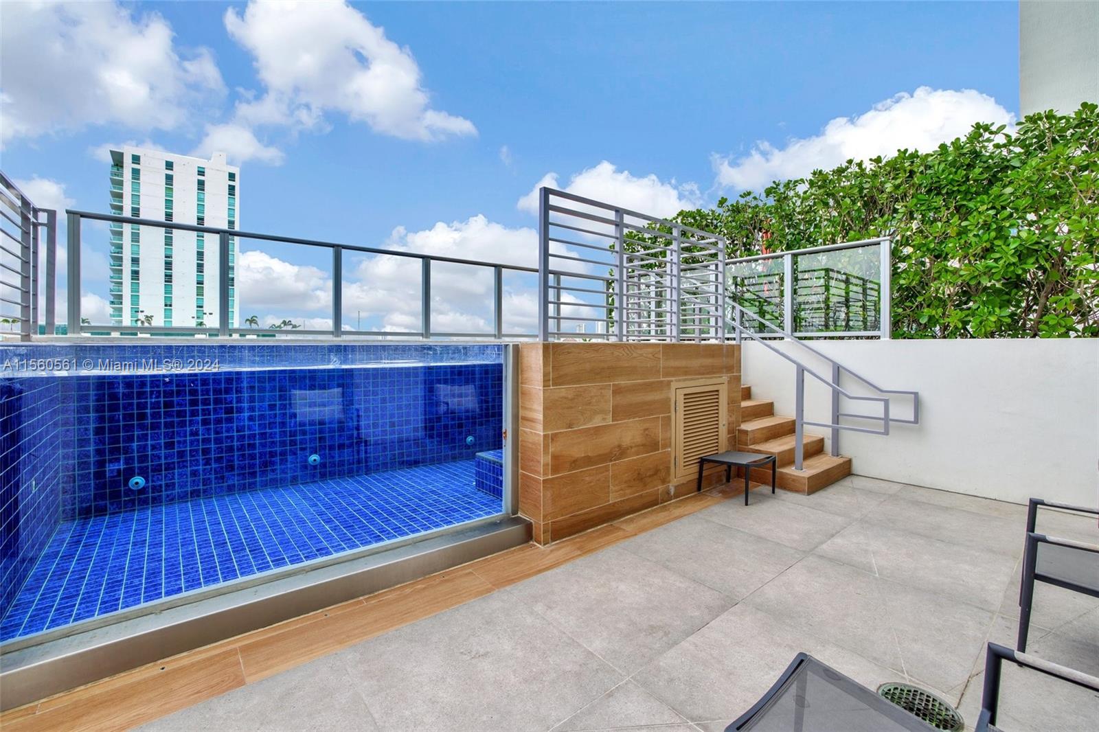 PARQUE TOWERS CONDO - Residential