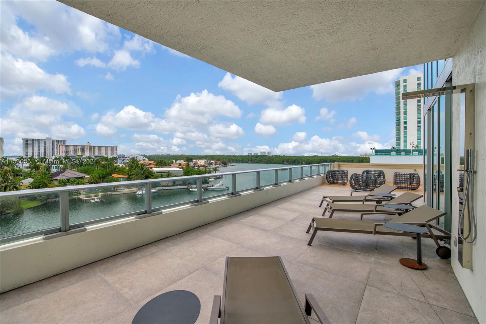 PARQUE TOWERS CONDO - Residential