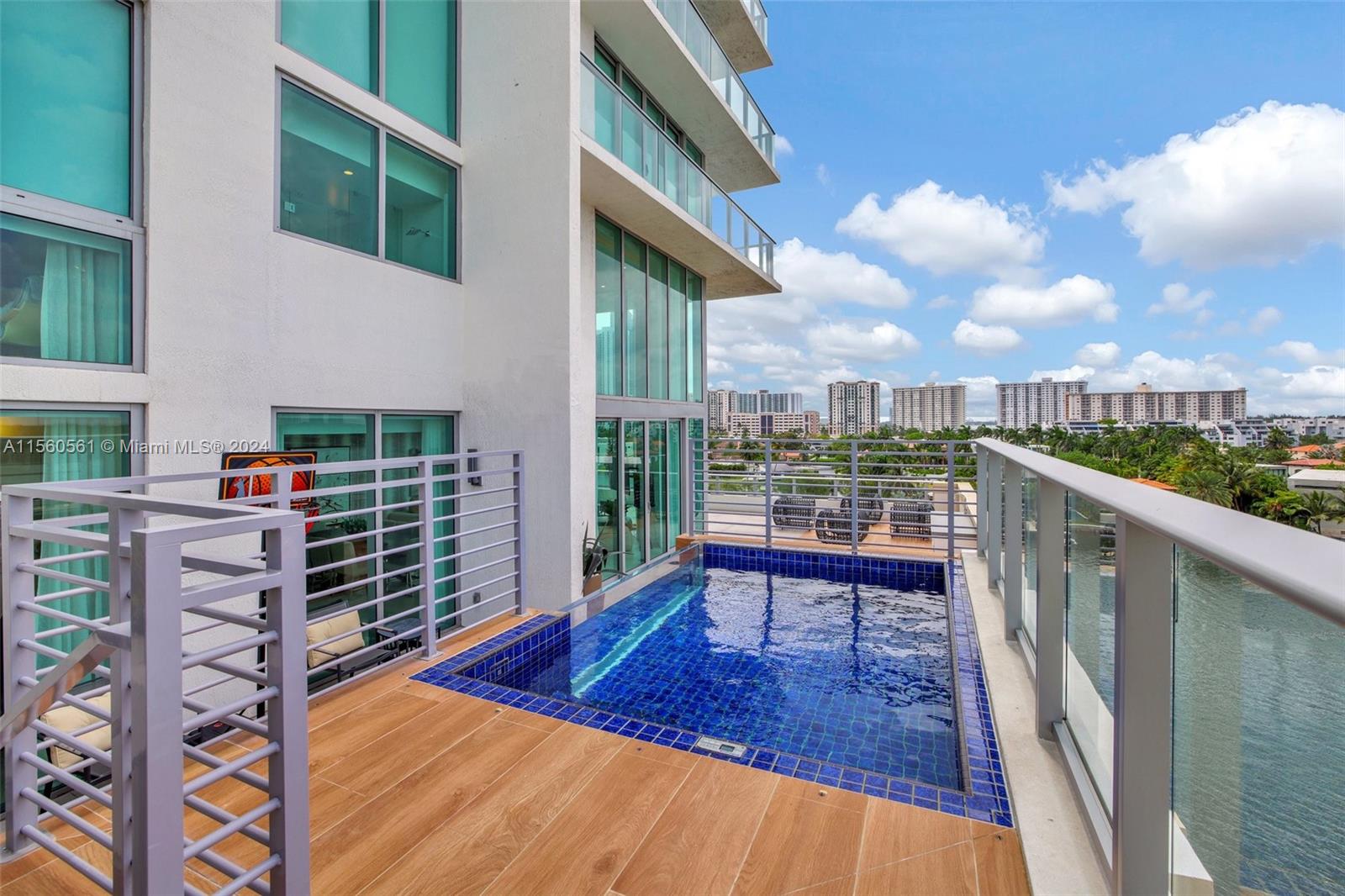PARQUE TOWERS CONDO - Residential
