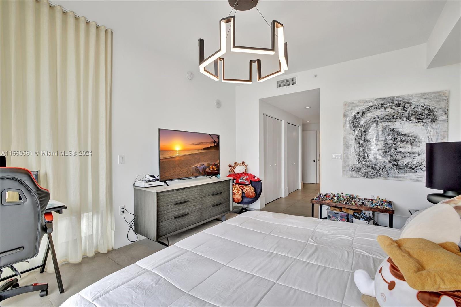 PARQUE TOWERS CONDO - Residential
