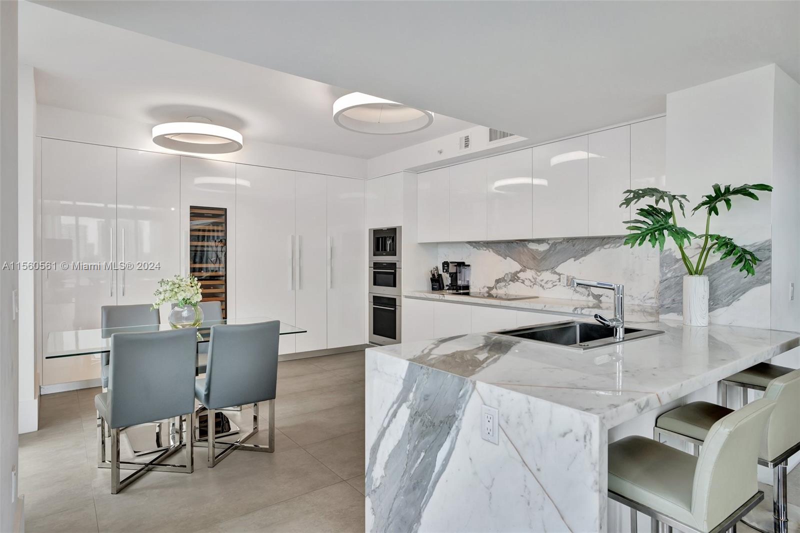 PARQUE TOWERS CONDO - Residential