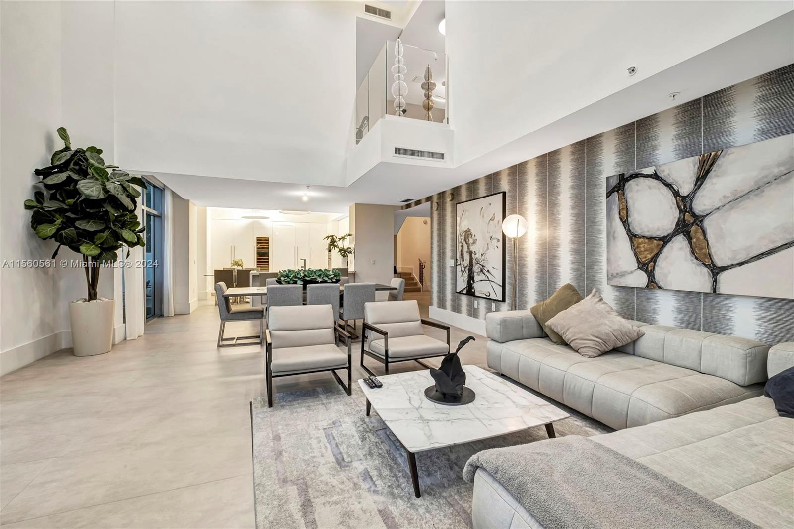 PARQUE TOWERS CONDO - Residential