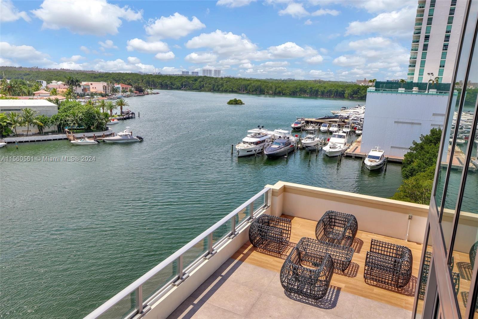 PARQUE TOWERS CONDO - Residential