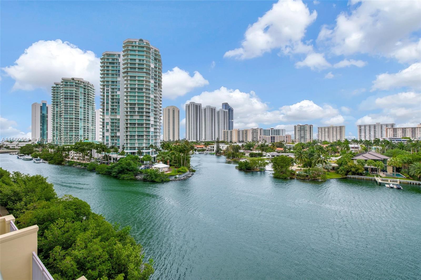 PARQUE TOWERS CONDO - Residential