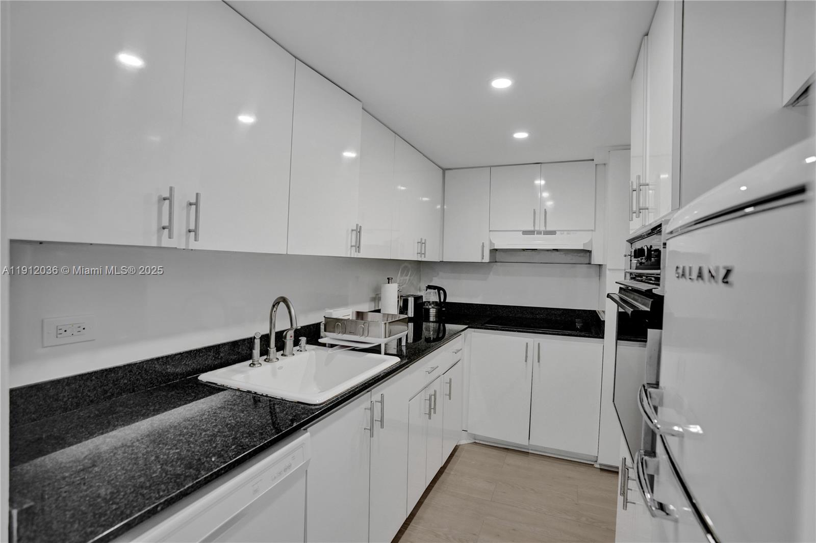 BELLE ISLE - Residential Lease