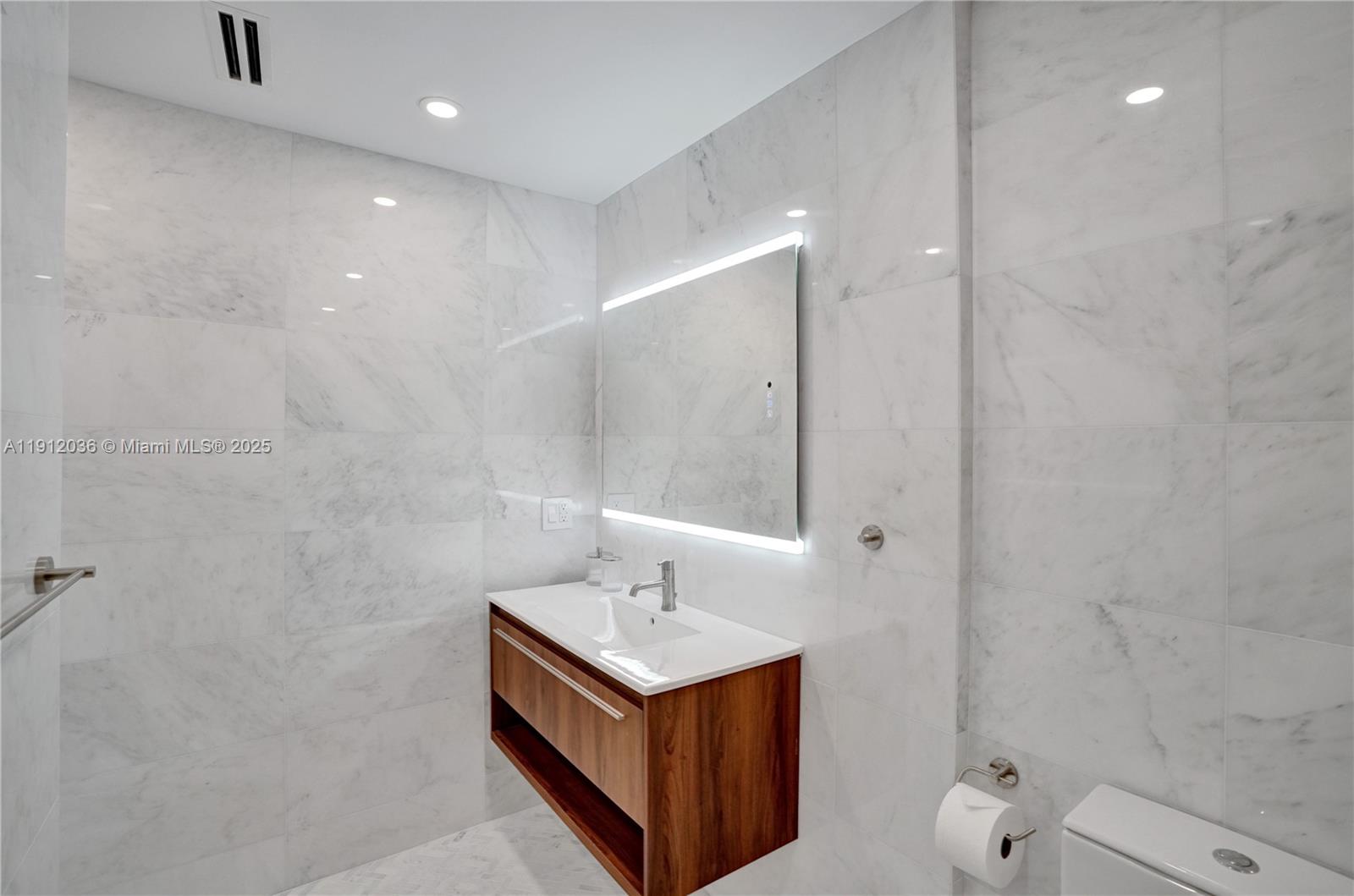 BELLE ISLE - Residential Lease