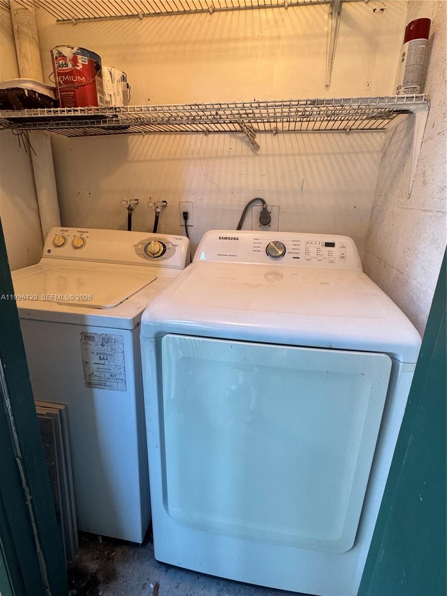 LAKES OF JACARANDA CONDO - Residential